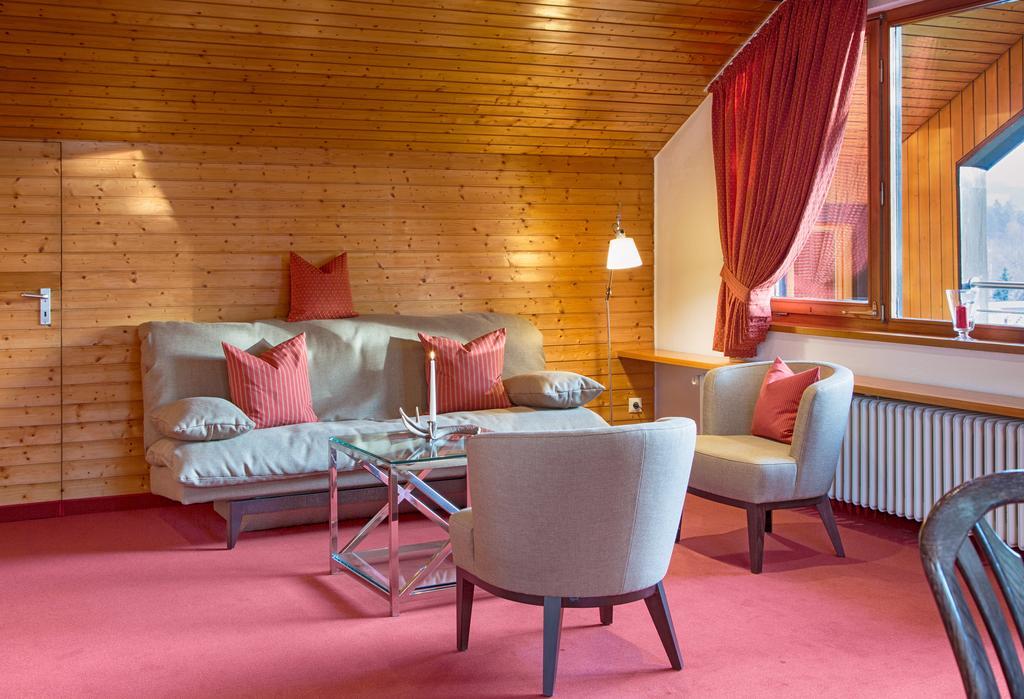 Ferienresort Am Mattenweg Hinterzarten Værelse billede